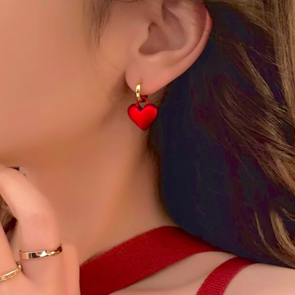 Valentine Metal Puffy Frosted Heart Dangle Women Earrings - Picture 3 of 7